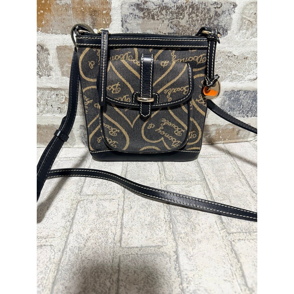Vintage Y2K Dooney & bourke crossbody bag small